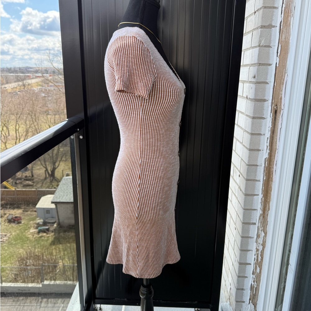 Striped Button-Down Dress - Picture 4 of 4